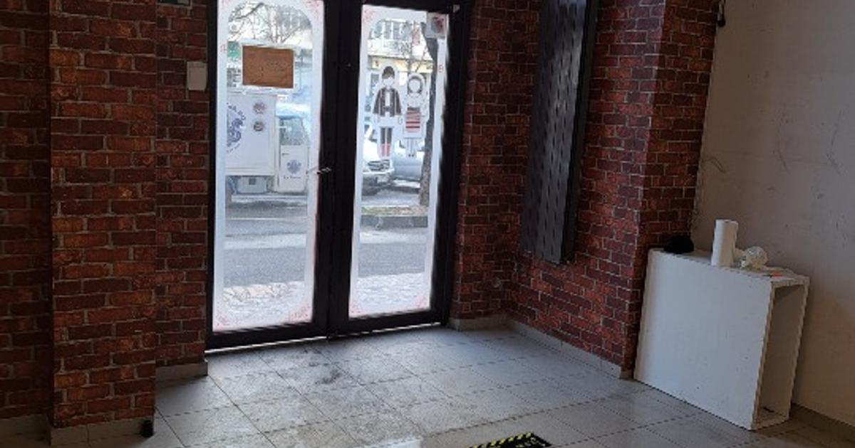 Inchiriez spatiu com.  trafic intens Mihai Bravu 138(vis-a-vis Sectia 8 Politie)