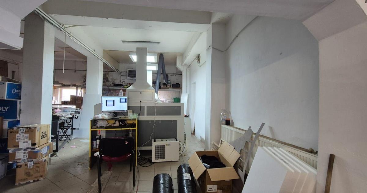 De vanzare imobil sp. de productie +birouri in Acatari