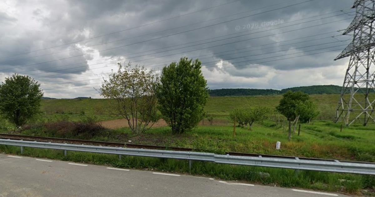 Teren 800mp arabil intravilan in Maracineni (Str. Florilor) gradina  agricultura