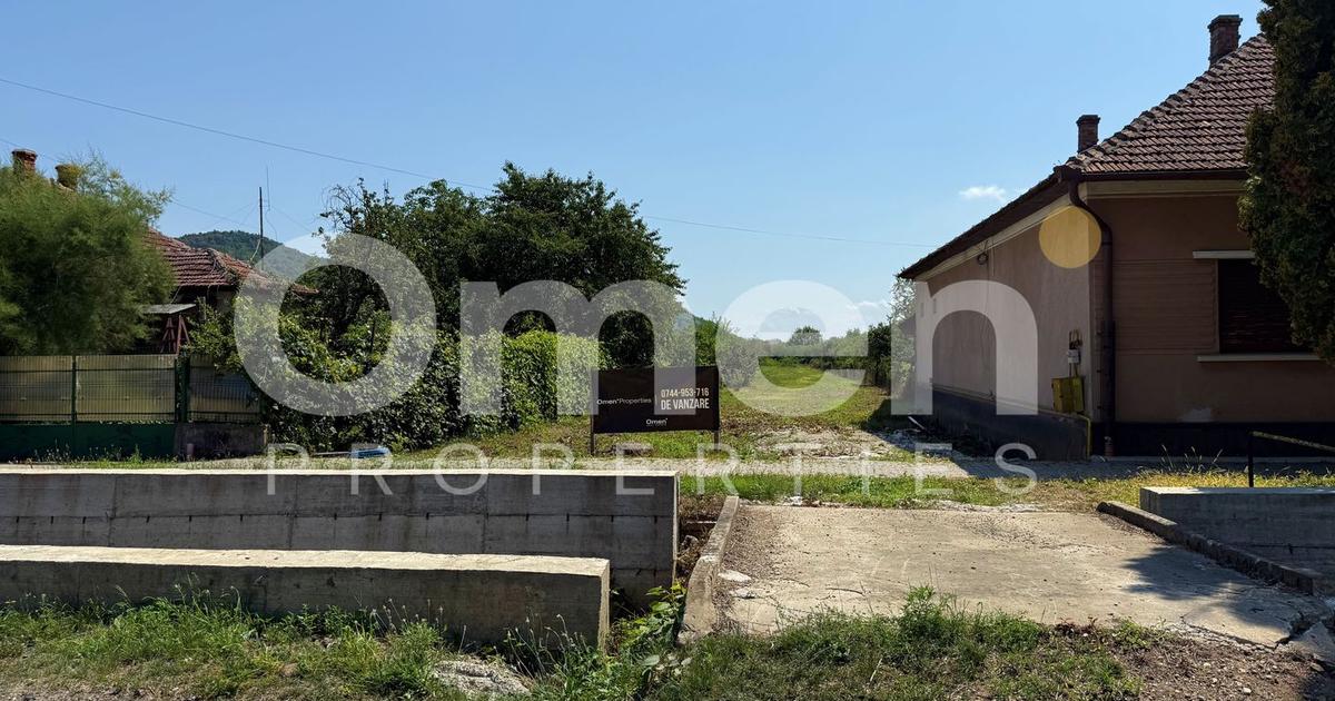 Teren intravilan Seini lângă pensiunea Trei Pini