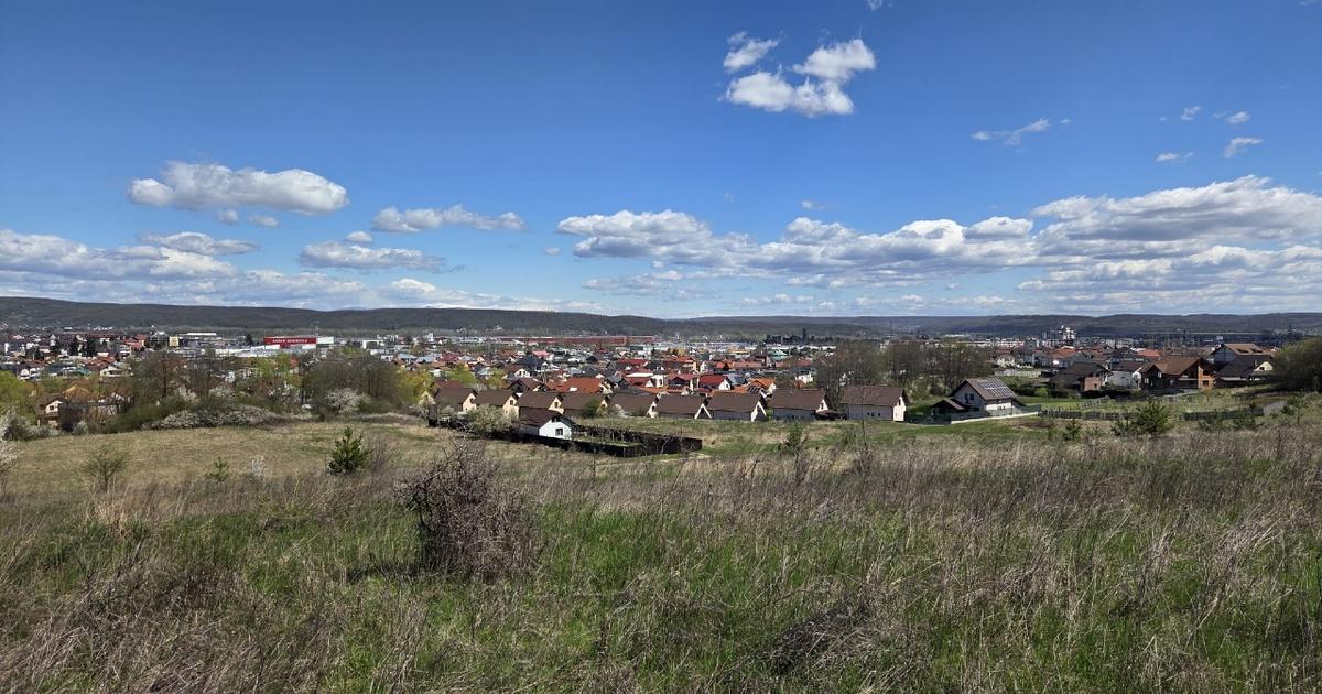 Teren Intravilan construibil-pozitie fabuloasa!