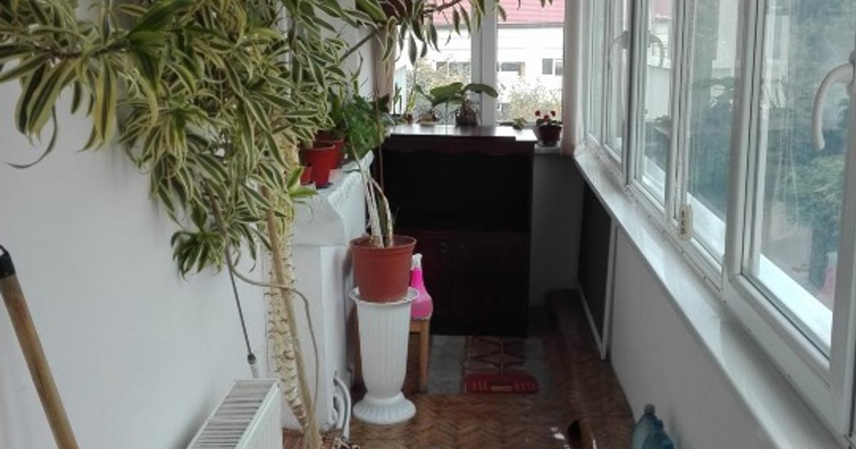 Închiriez apartament