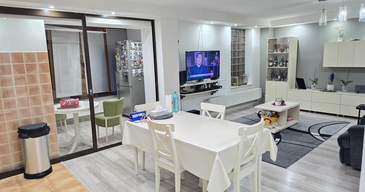 Inchiriez apartament 3 camere decomandat Deva,  Nuferilor, parter inalt