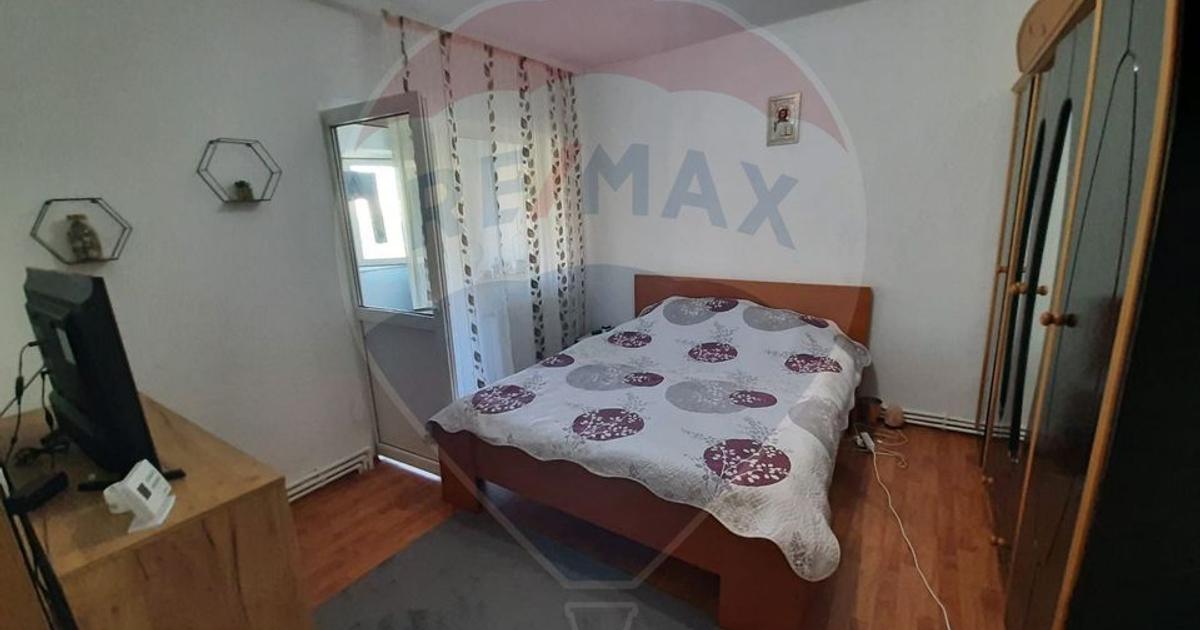 Apartament 2 camere de inchiriat zona Piata