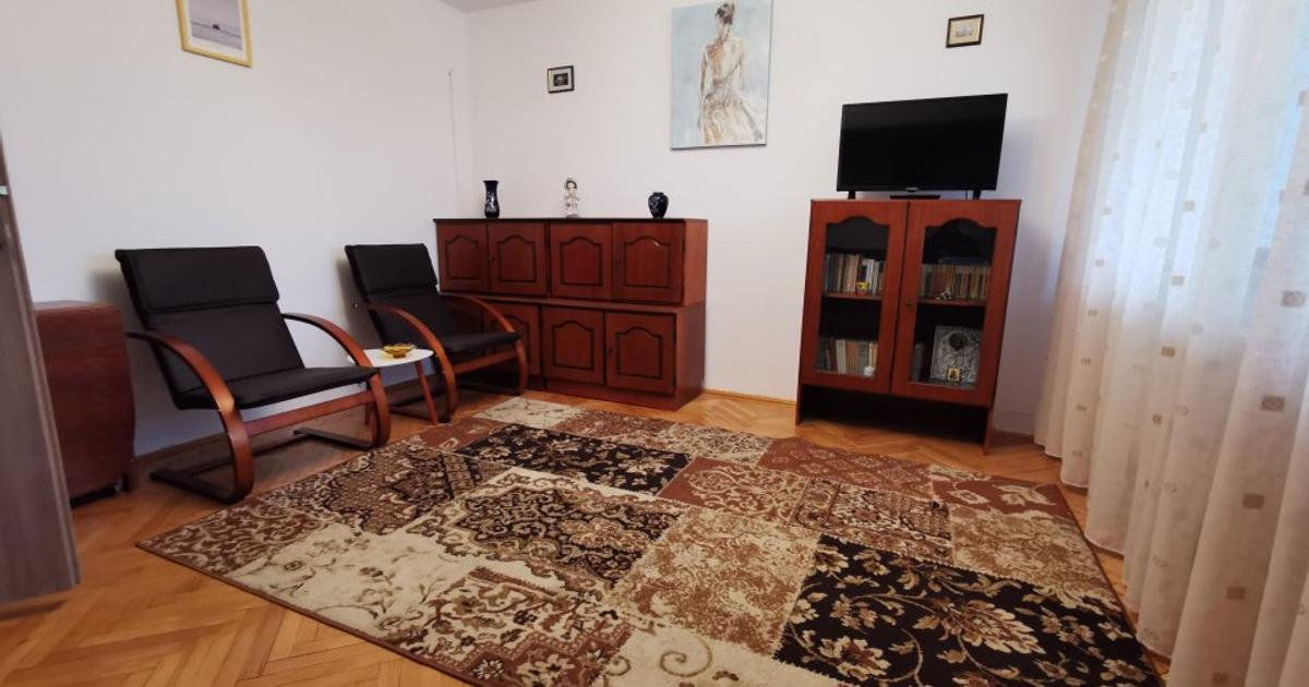 3 camere decomandat, zona Baia Comunala, liber