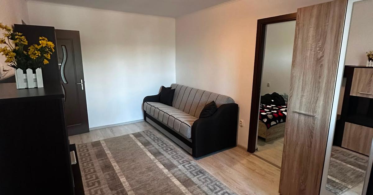 Apartament cu 2 camere, etajul 2/4, zona Alexandru cel Bun