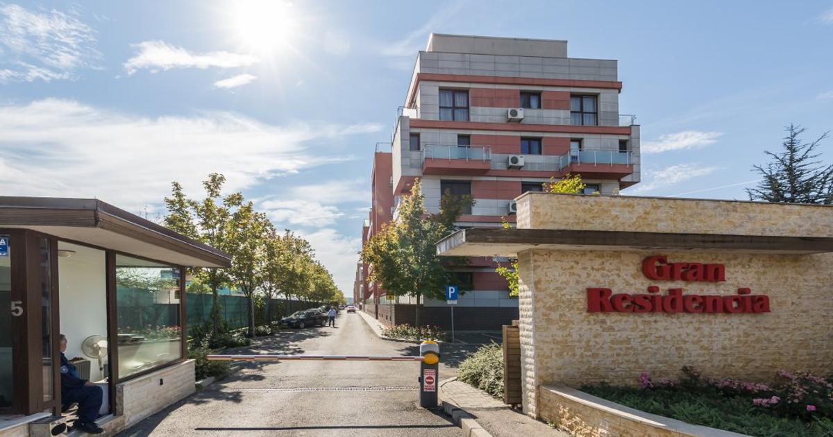 Apartament 2 camere, renovat in Iunie, cu loc de parcare subteran PROPRIU