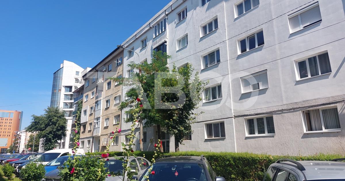 Apartament spatios 2 camere decomandate pivnita zona Dioda Sibiu