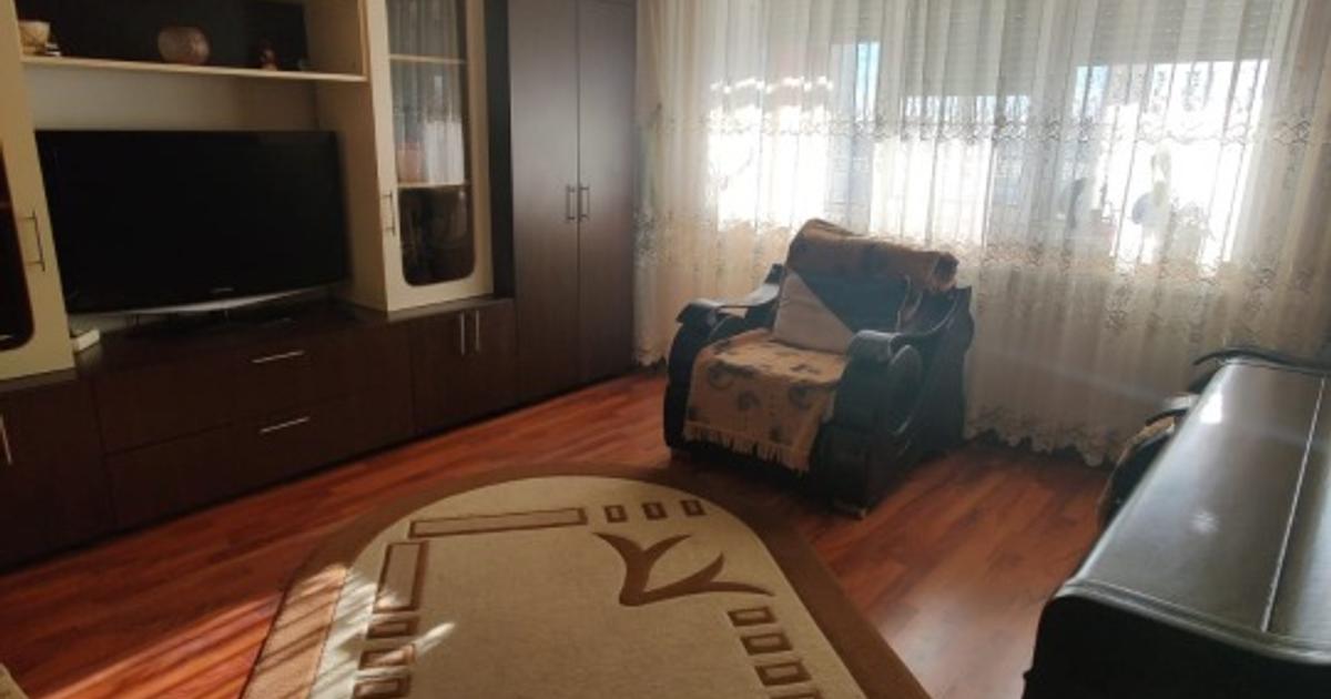 Închiriez APARTAMENT 3 CAMERE, Târgoviște, Micro 4