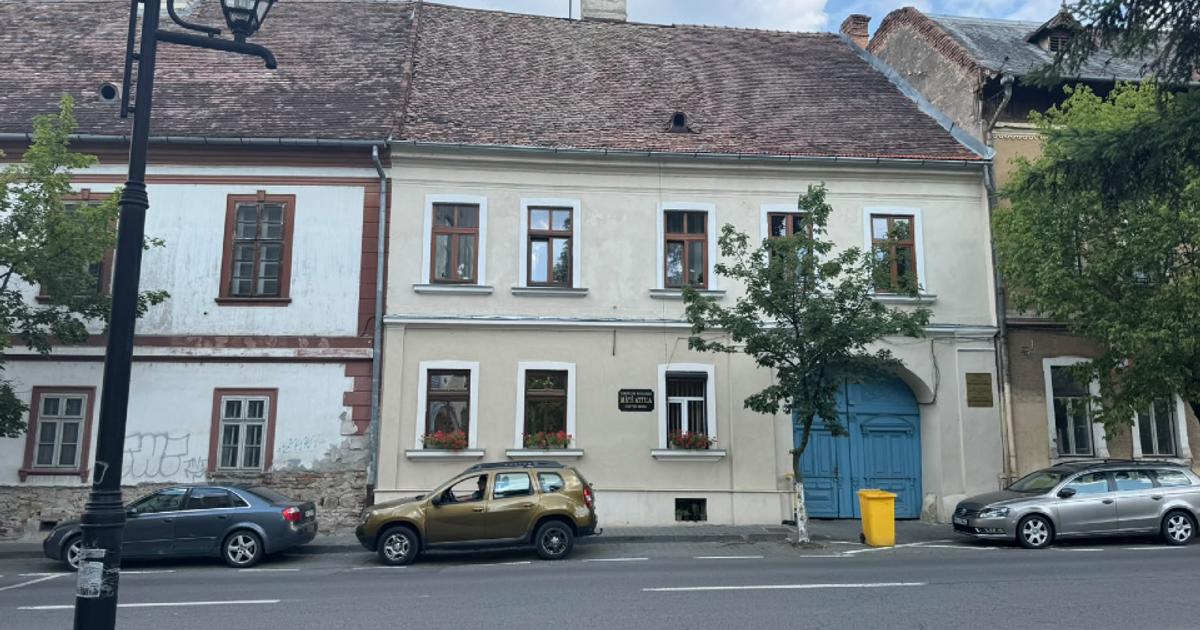 Apartament de închiriat în centrul istoric – Strada Bolyai, Târgu Mureș
