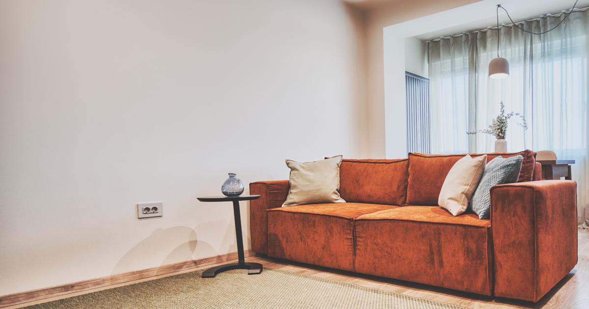 Comision 0 - zona Dacia, str.Labrint - Apt. 2 camere - renovat