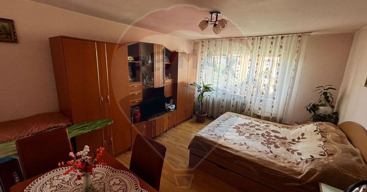 Apartament cu 2 camere de vânzare în zona Cetate