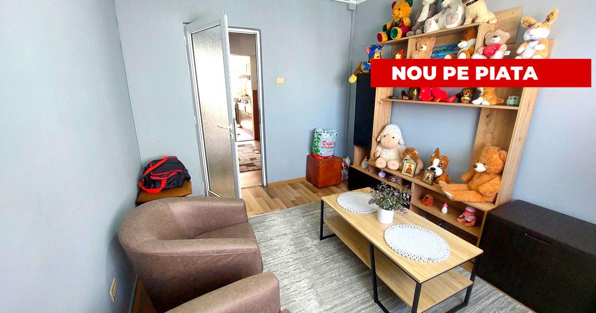 Apartament cu 4 camere decomandat Cetate-Mercur 2 bai 90 mp cu balcon si pivnita