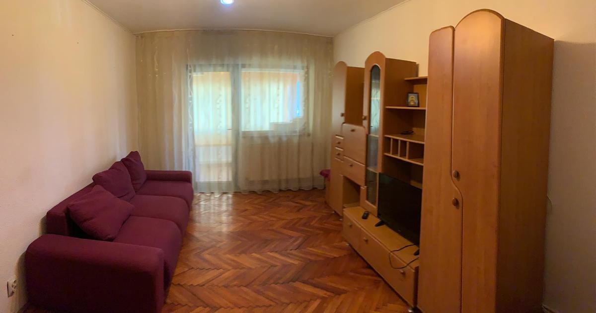Apartament 3 camere, Spiru Haret, etaj 1, balcon mare, 2 băi, mobilat și utilat