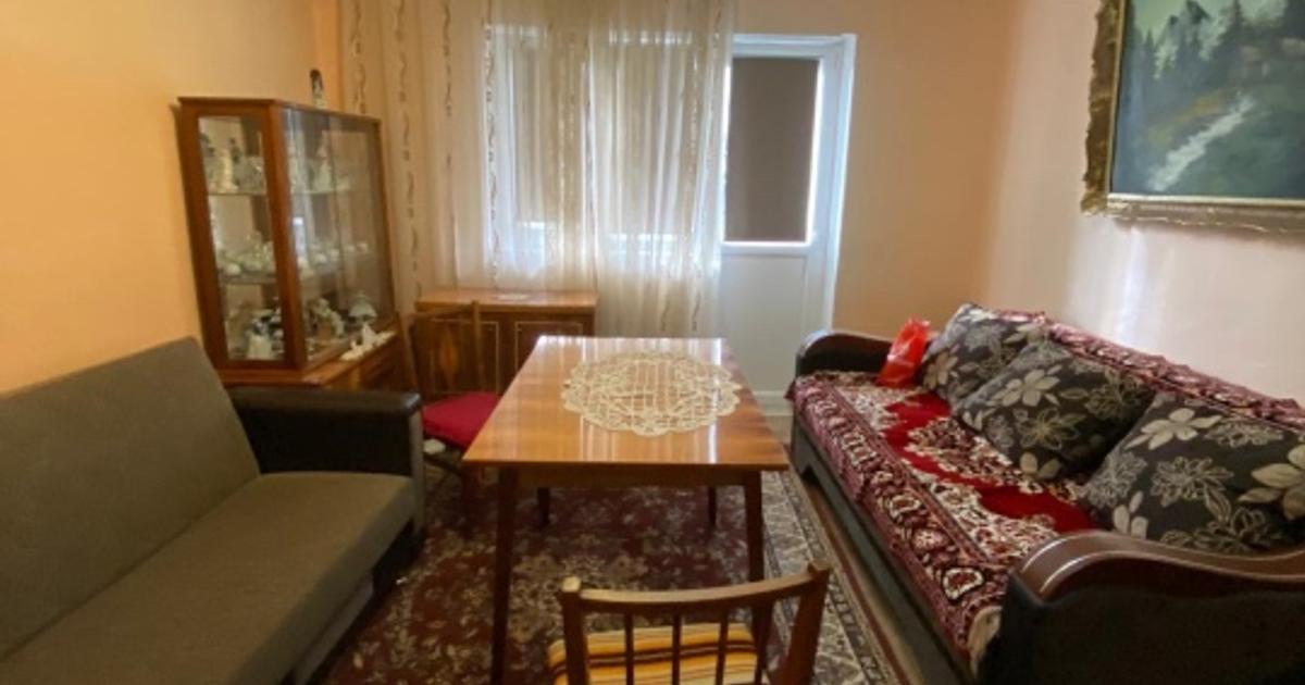 Apartament 4 camere + teren 1000mp intravilan + boxa + garaj
