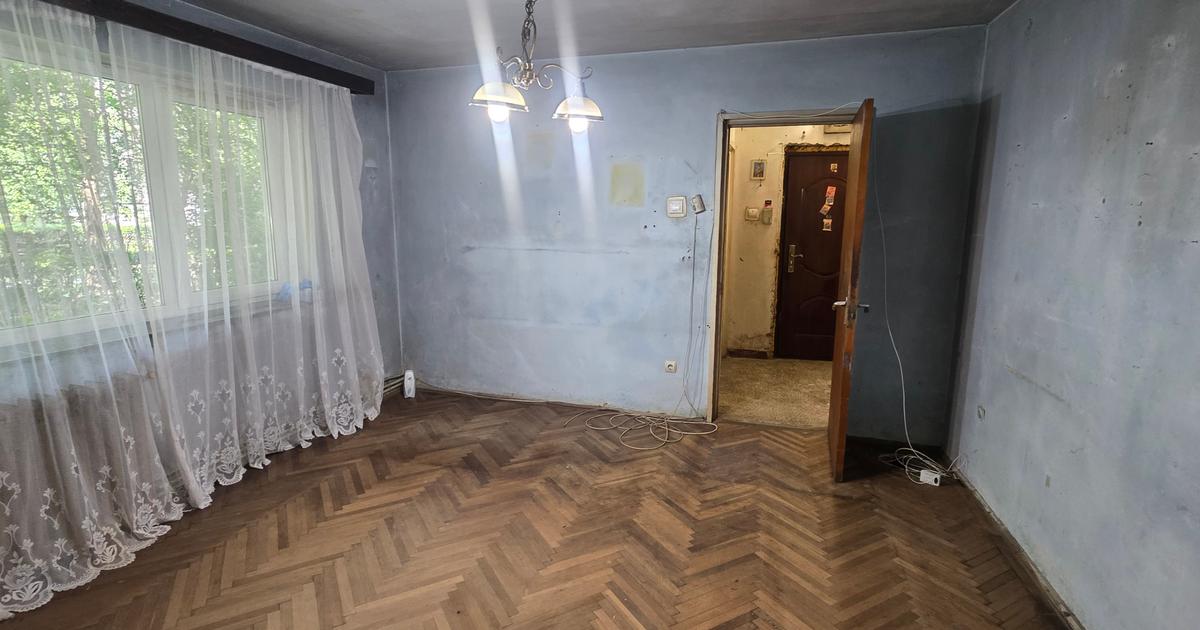 Vand apartament 2 camere neamenajat parter