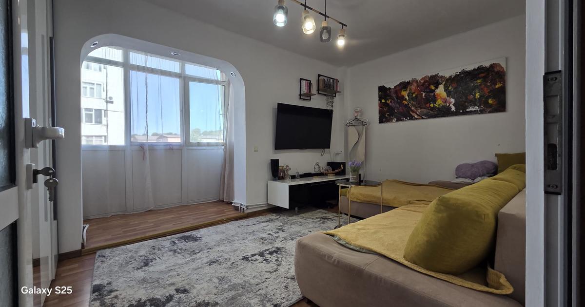 Apartament cu 2 camere decomandat, etaj 4/10, zona Pacurari