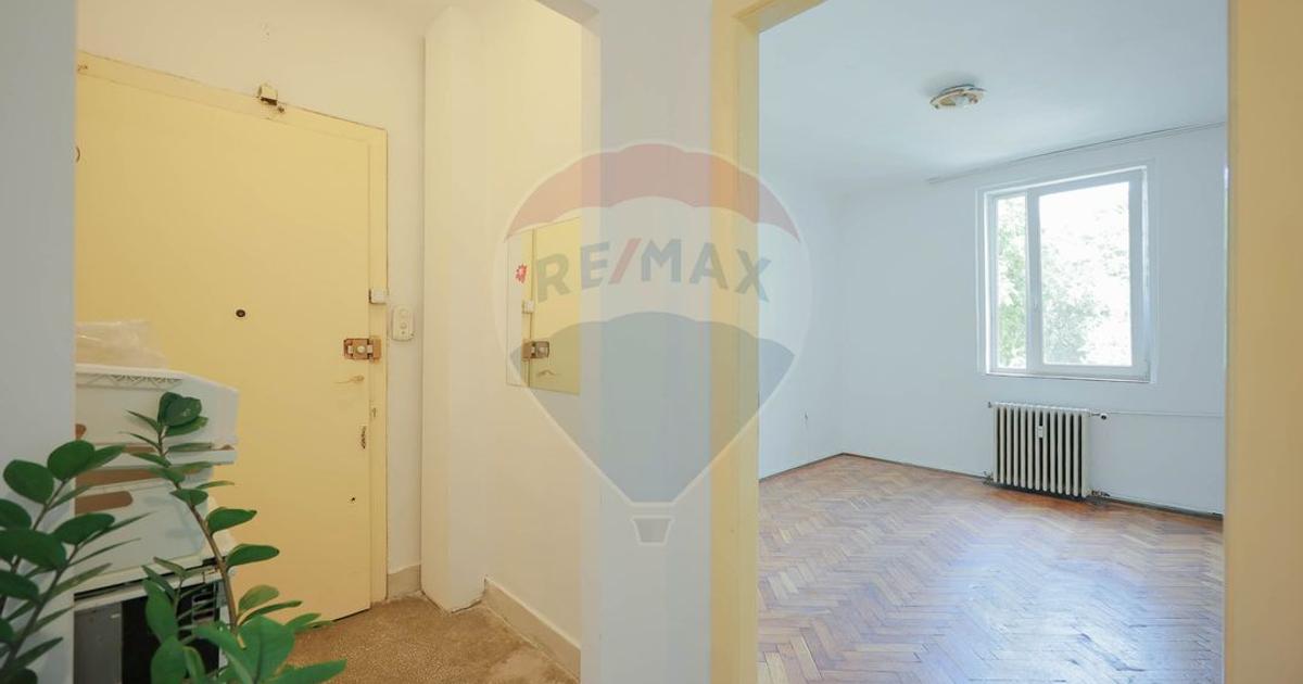 Apartament cu 2 camere de vânzare, în zona Decebal
