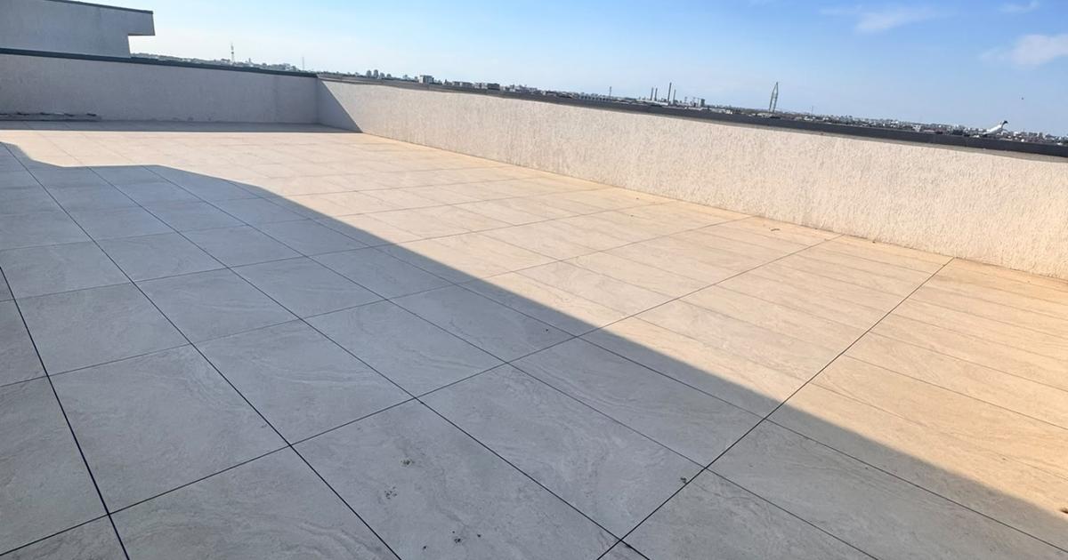 184 mp care se simt diferit | Penthouse cu terasă și 3 bai - 81 Residence