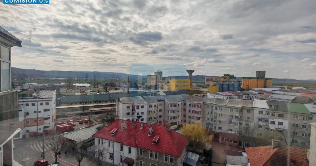 De vanzare apartament spatios cu 4 camere decomandate, zona gării