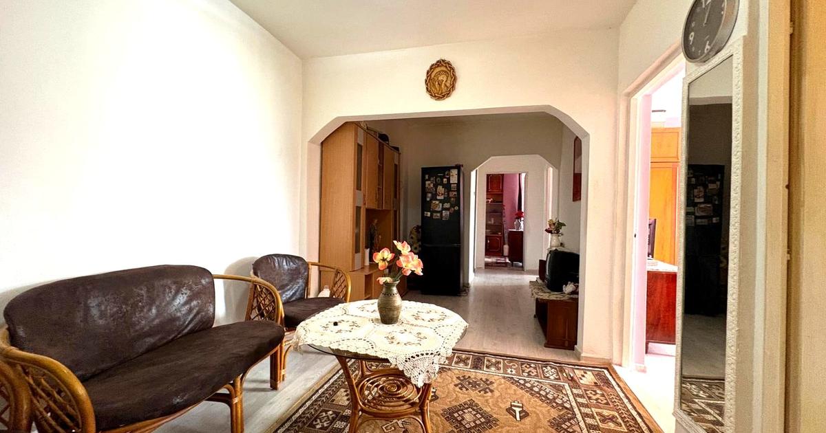 Apartament 3 camere 65mp zona semicentrala 65.000eur neg