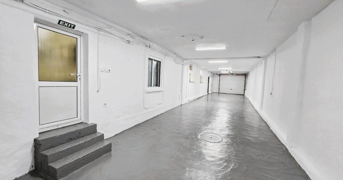 Spatiu comercial de vanzare zona centrala - birouri si depozit