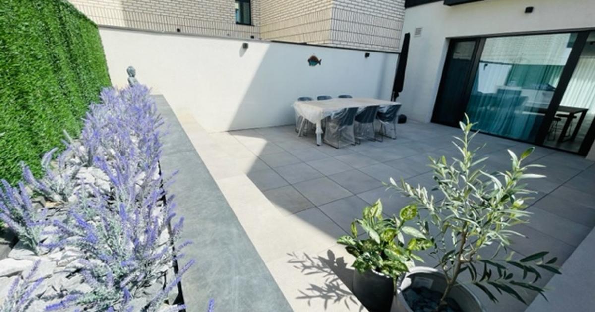 TOWNHOUSE cu 5 dormitori in Ansamblu Securizat  cu Parc si Facilitati Comune