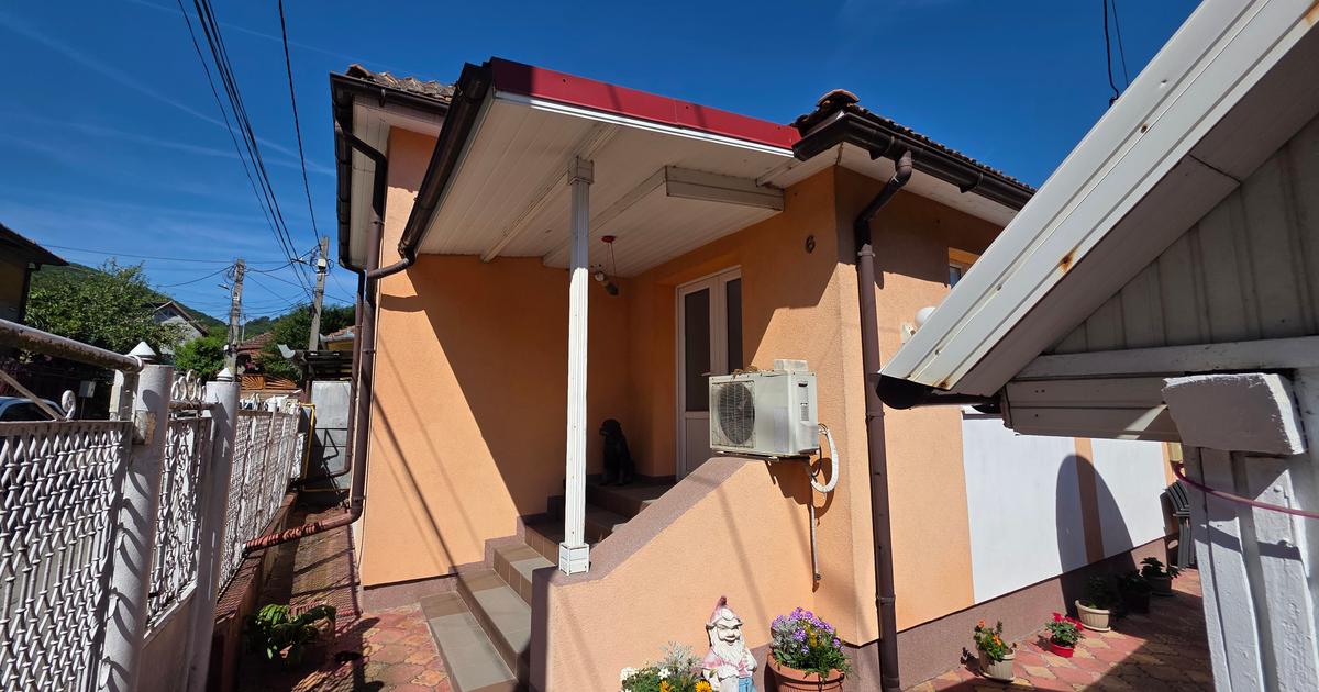 Vand casa zona Calugareni Deva