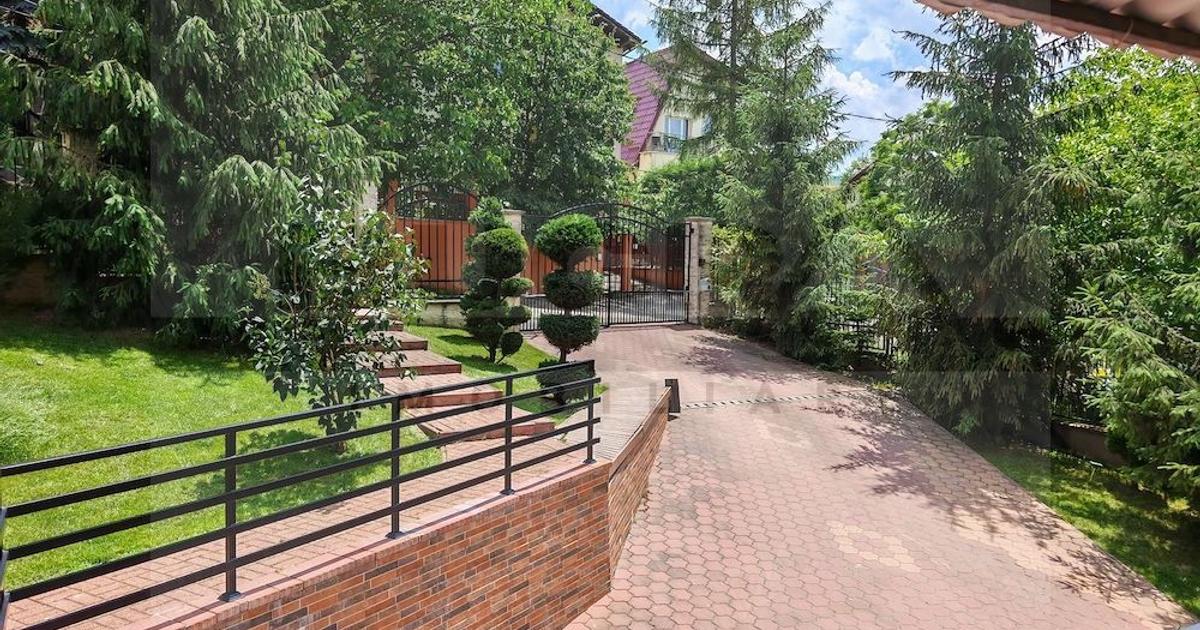 Casa individuala 280mp, teren 850, curte amenajata, zona E. Ionesco