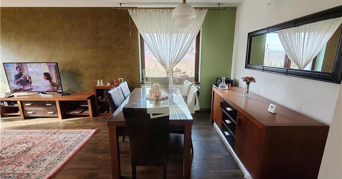 Casa moderna 3 camere 2 bai teren 790mp zona Cetate