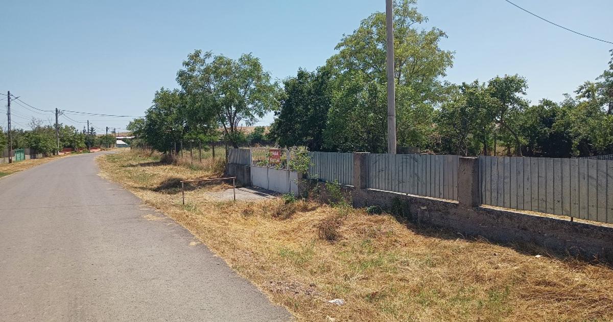 : Casă locuibilă + Teren generos 3.550 mp, intravilan – Comuna Baia, jud. Tulcea