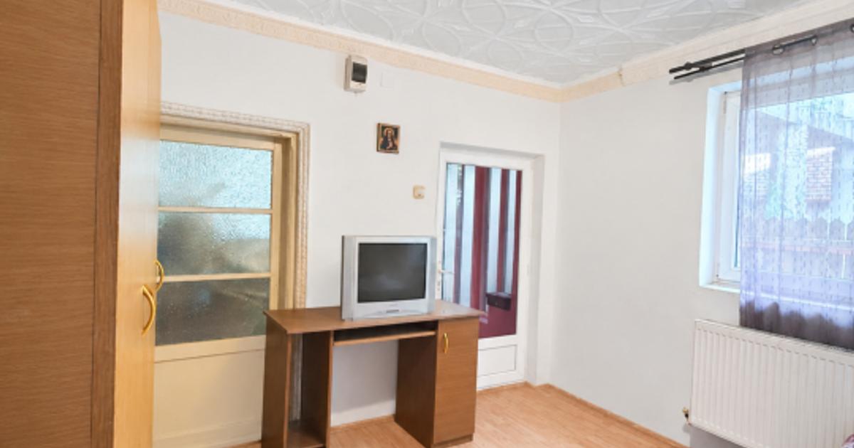 OFERTA Casa + Teren + Spatiu Comercial Boldesti-Scaeni 1800 MP - negociabil