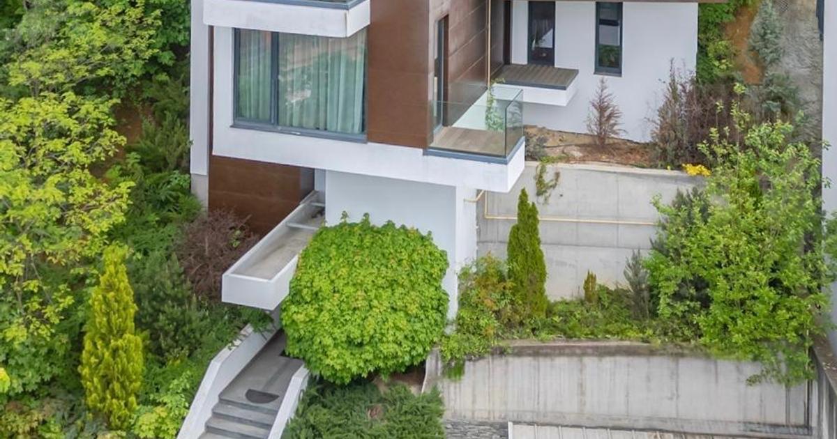 Proprietate unica tip vila, ultra central,S+P+2E cu lift,priveliste peisagistica