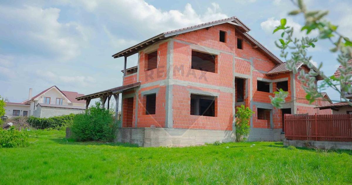 De vânzare proprietate cu două clădiri la roșu, Cordău – Băile Felix
