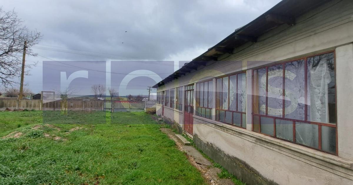 CASA | TEREN 2000 MP | CURTE GENEROASA | IDEAL PENTRU GRADINA SAU LIVADA