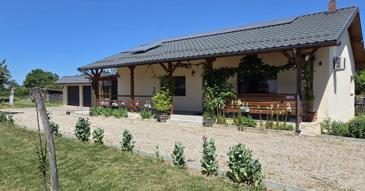 Casă modernă, independentă energetic, în mijlocul naturii – Săi, jud. Satu Mare