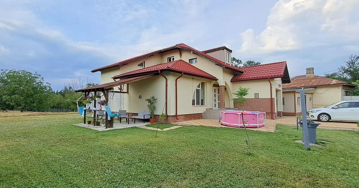 Floresti - Stoenesti, Jud. Giurgiu, vila + garaj + beci, teren 1400 mp