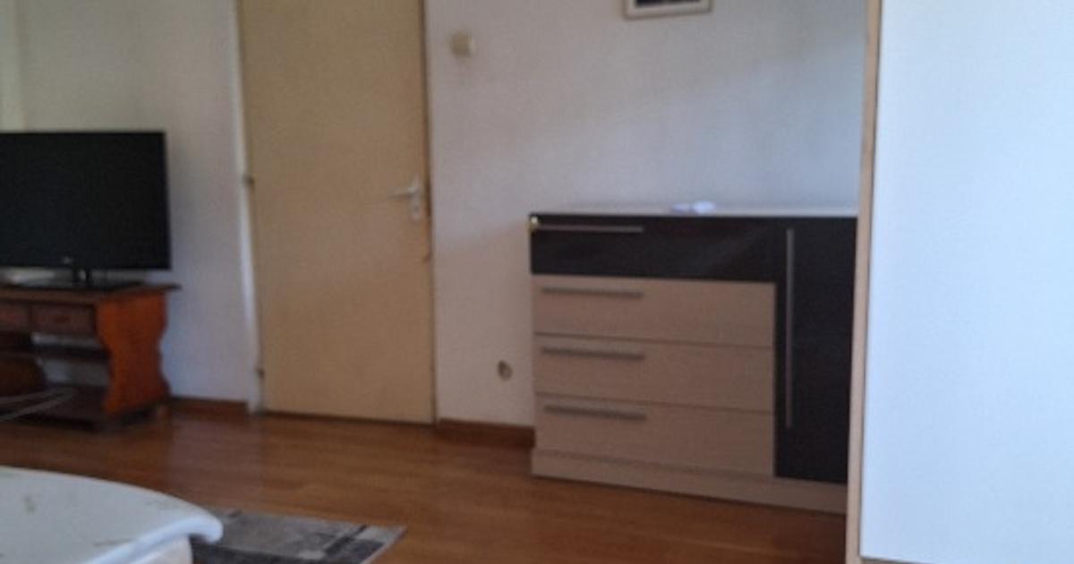 Inchiriez garsoniera spatioasă