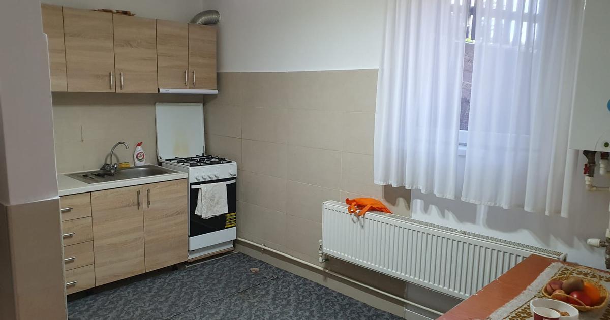 Chirie apartament cu o camera zona Sarmas finisata mobilata 210eur/luna neg