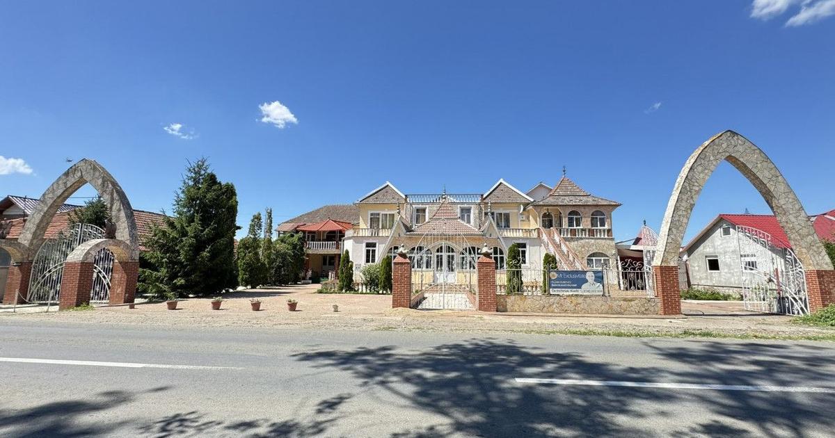 Spații de Inchiriat - Proprietate cu funcțiuni mixte – Str. Căplenilor Carei