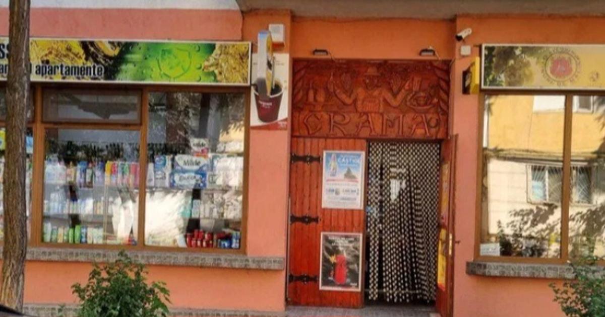Vand spatiu comercial 89mp  situat stradal