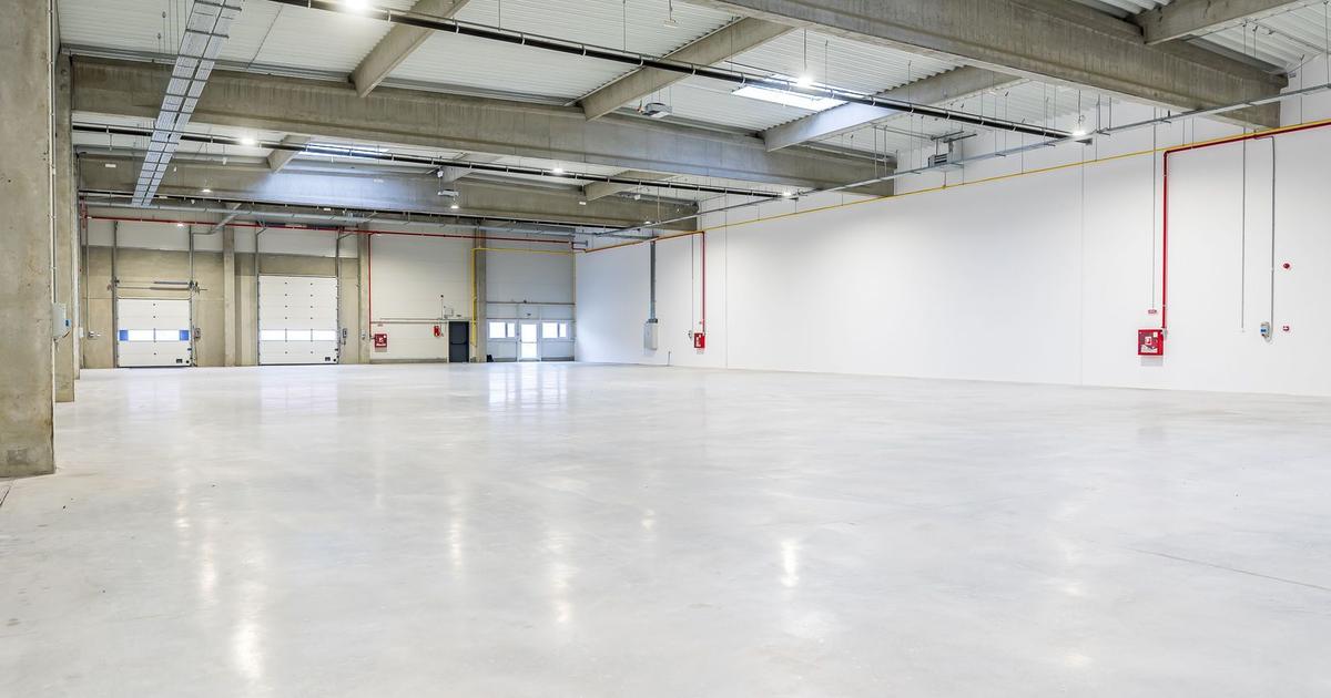 4646 mp - Hala industriala de închiriat în Parc Industrial Arad