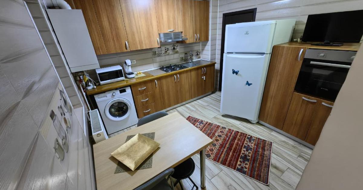 Proprietar/2 camere decomandat/Metrou Gorjului – 2 min,/ Etaj 1/649 E