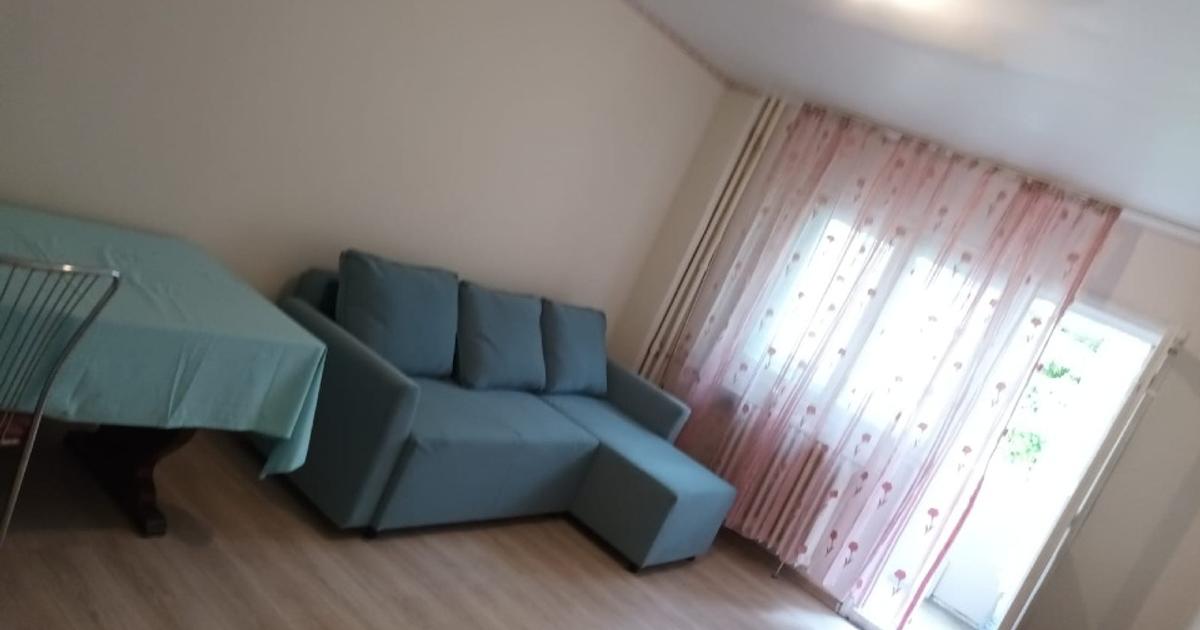 Închiriez apartament 2 camere decomandat