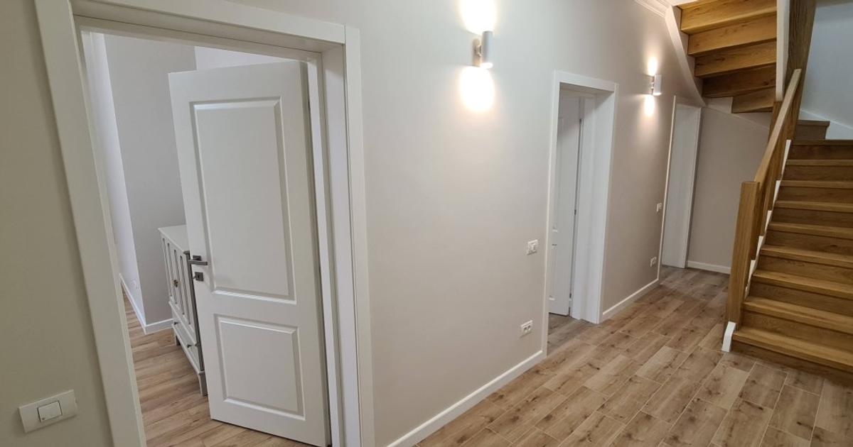 Inchiriez apartament 4 camere Bd. Dacia, recent renovat.