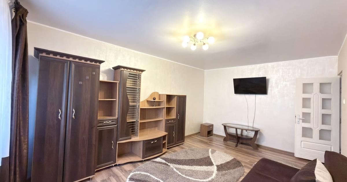 Inchiriere apartament 2 camere, str. Crisan, etaj 1, centrala proprie
