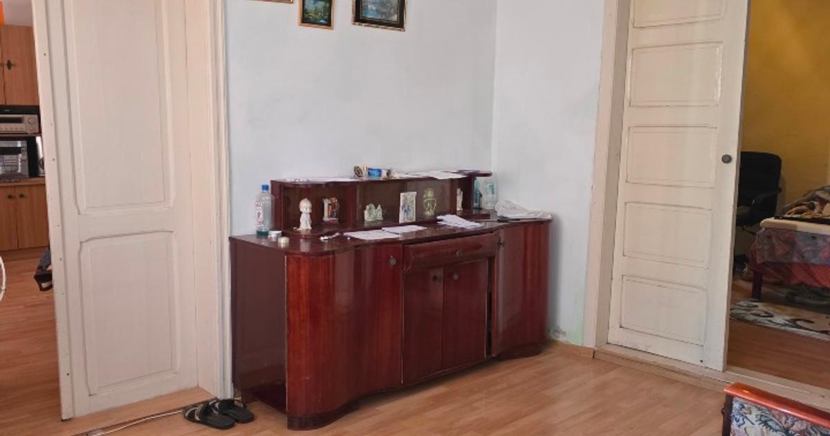 Vând jumătate de casă – Zona Piața Mare, Brăila