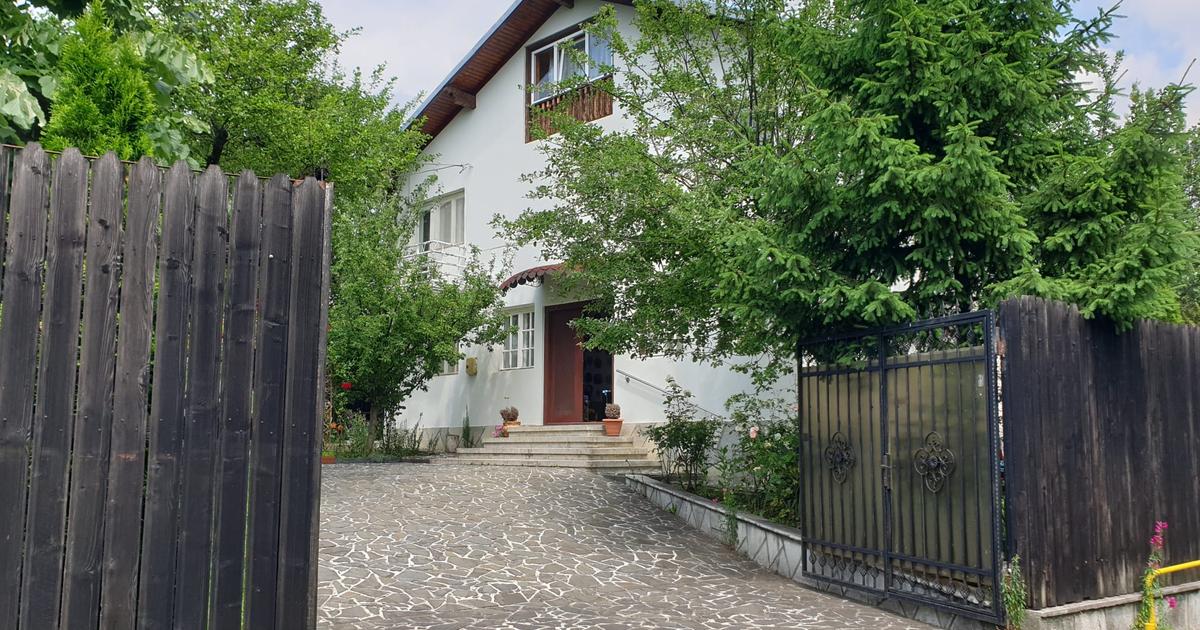Breaza casa confortabila in zona pitoreasca
