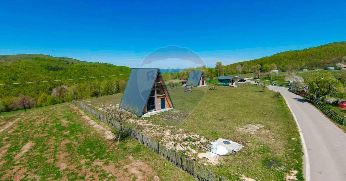 Case A frame cu teren 30200 mp, de vânzare, Bulz, Munteni, Prelucele