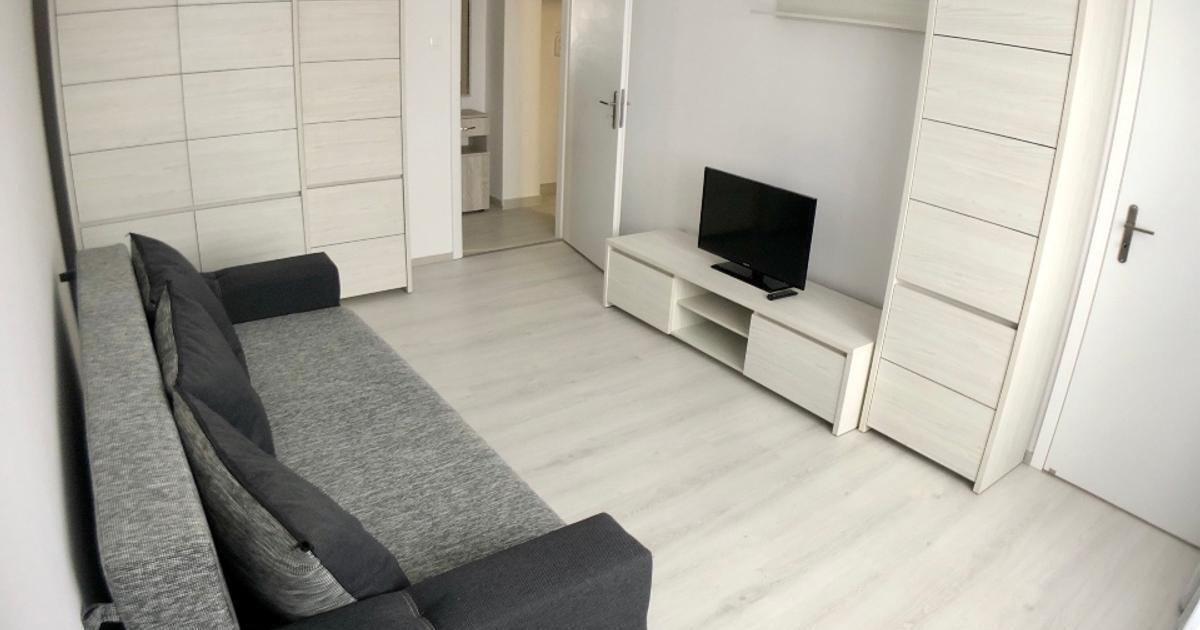 Inchiriere garsoniera decomandata, complet mobilata si modern renovata